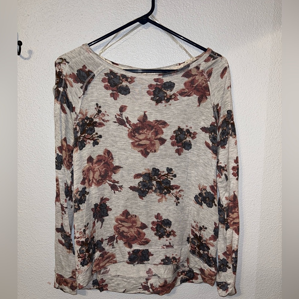 Simple flora long sleeve shirt